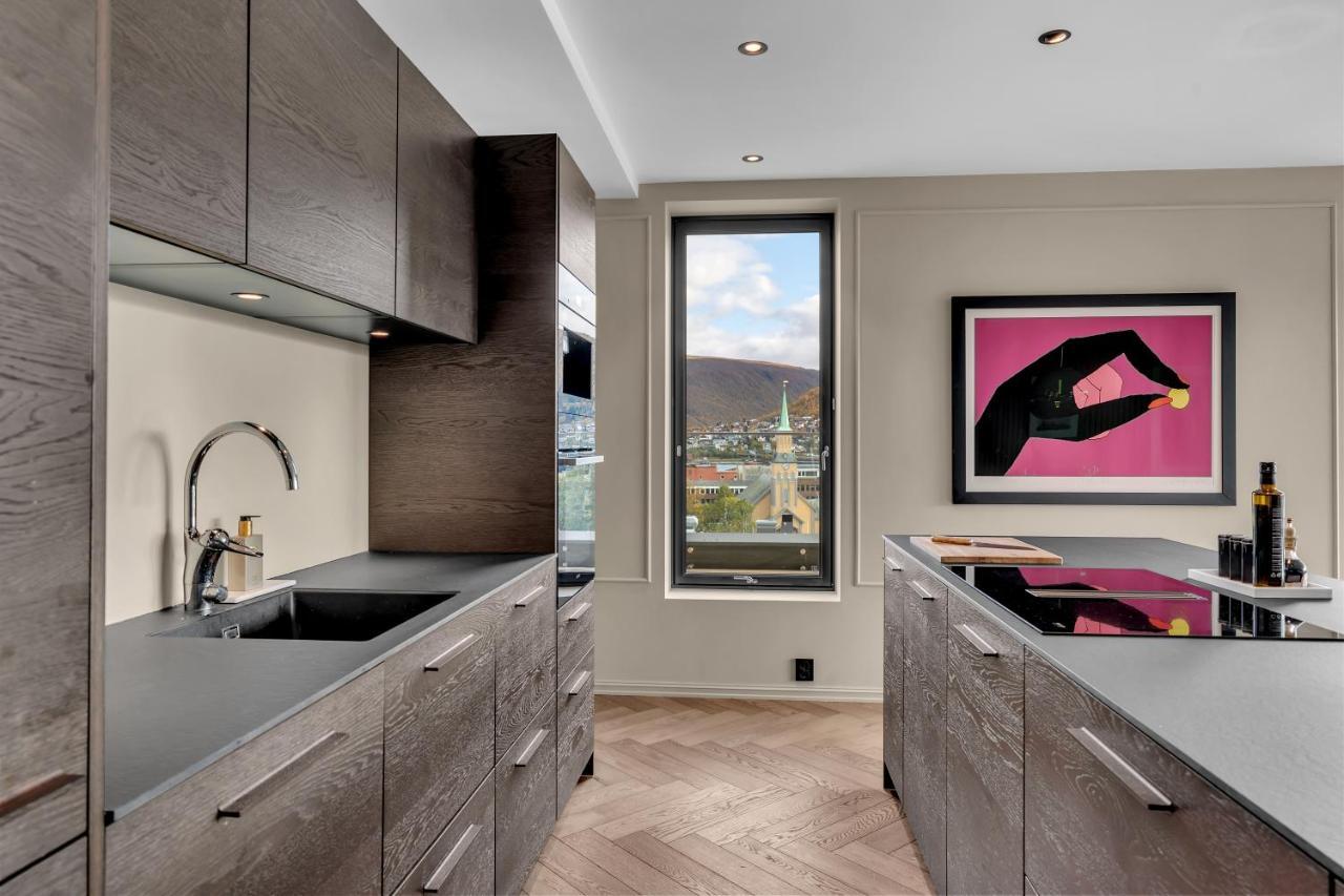 Penthouse In Downtown Tromso New Apartment Luaran gambar
